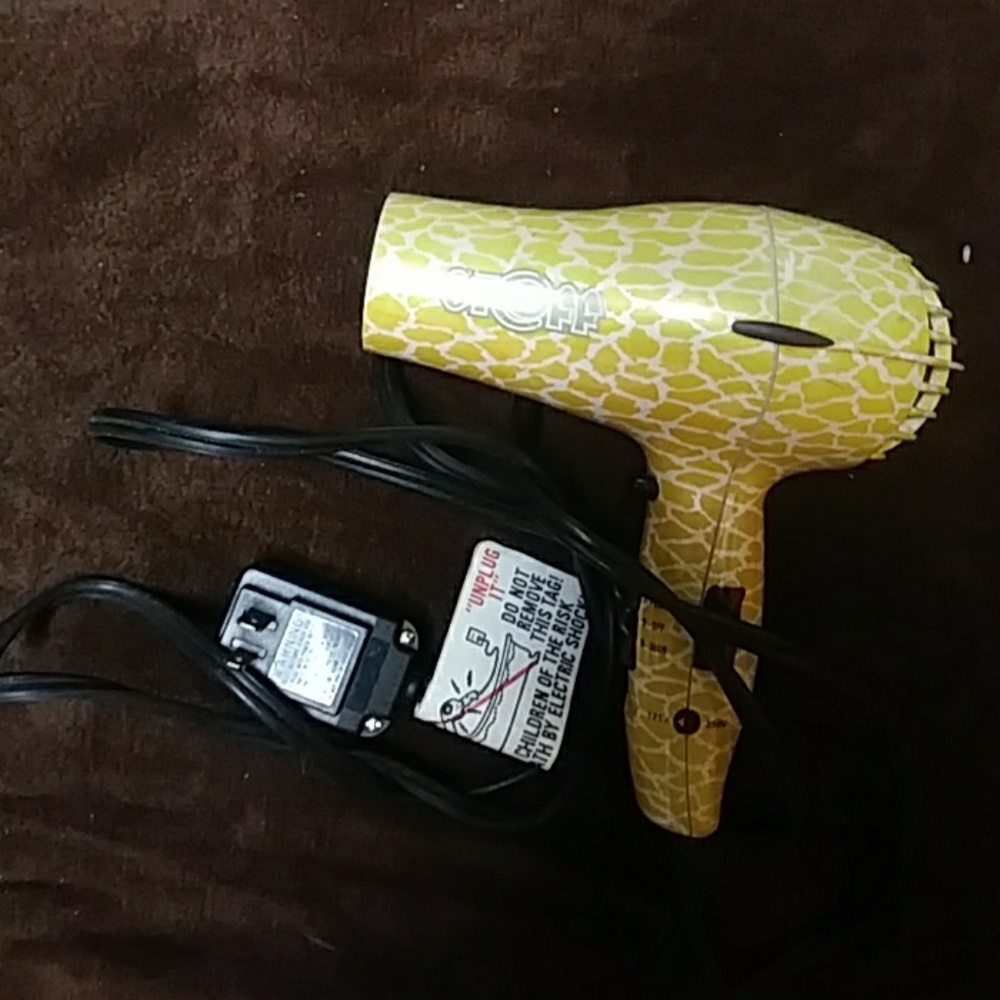 STUFF HAIRDRYER